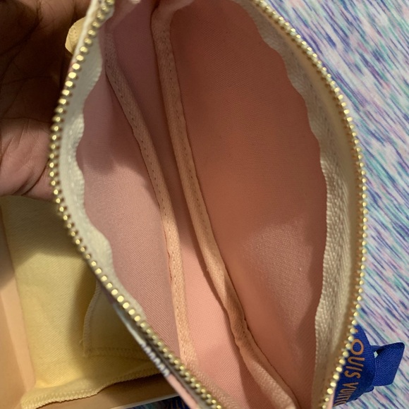 LV TAHITIENNE MINI POCHETTE - Picture 4 of 6